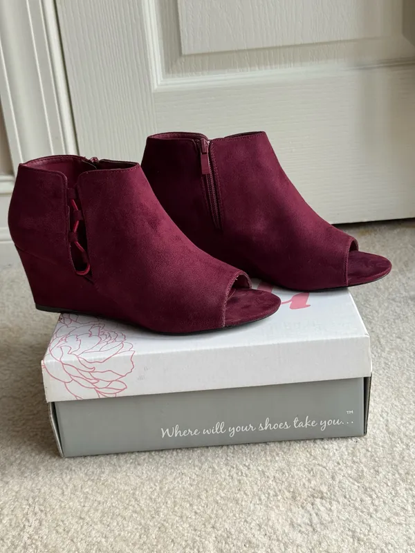 Burgundy, suede, journeys end wedge shoes - Image 2