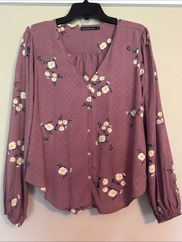 ABERCROMBIE & FITCH Floral Button-Down Blouse S 19” p2p Dusty Plum EUC - Image 2