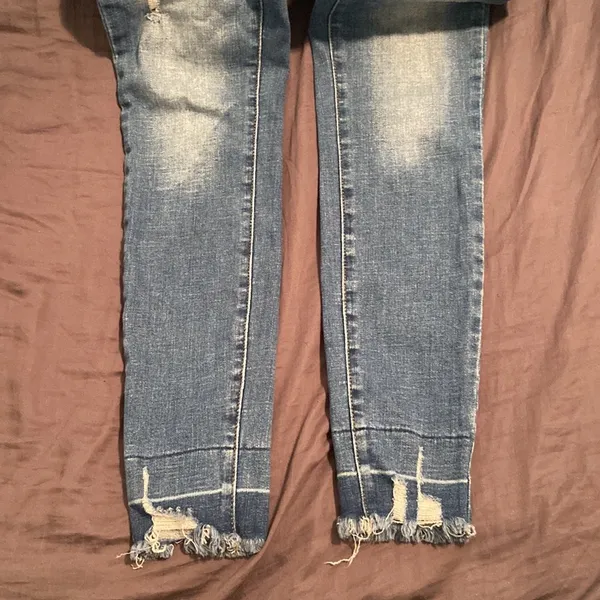 Judy Blue Distressed Skinny Jeans size 9 - Image 3