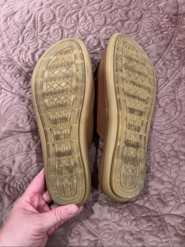 Women’s Slide Sandals in Tan - Comfortable Everyday Slip-Ons - Image 2