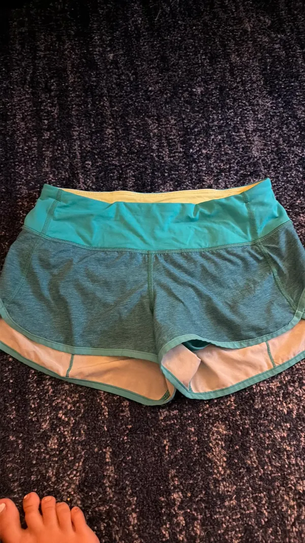 Lululemon Shorts Speed Up - Image 3