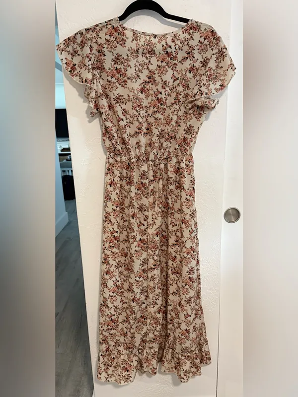 Amazon Floral Maxi Dress in Cream with Rust and Green Accents - Image 2