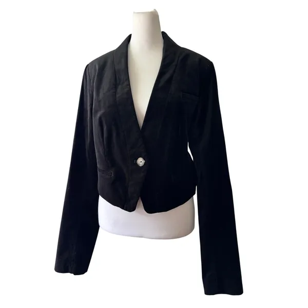 Anthropologie Black Velvet Cropped One Button Closure Jacket - Image 3