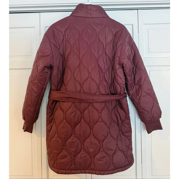 Time and Tru burgundy onion quilted puffer barn jacket size M 8/10 - Image 4
