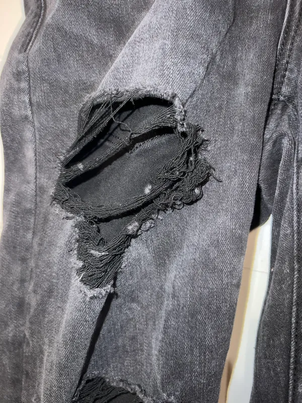 American Eagle ultrasoft ripped black skinny jean sz 10 Short - Image 3