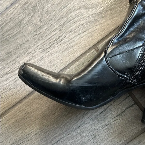 Croft & Barrow Shiny Black Heeled Boots - Image 5
