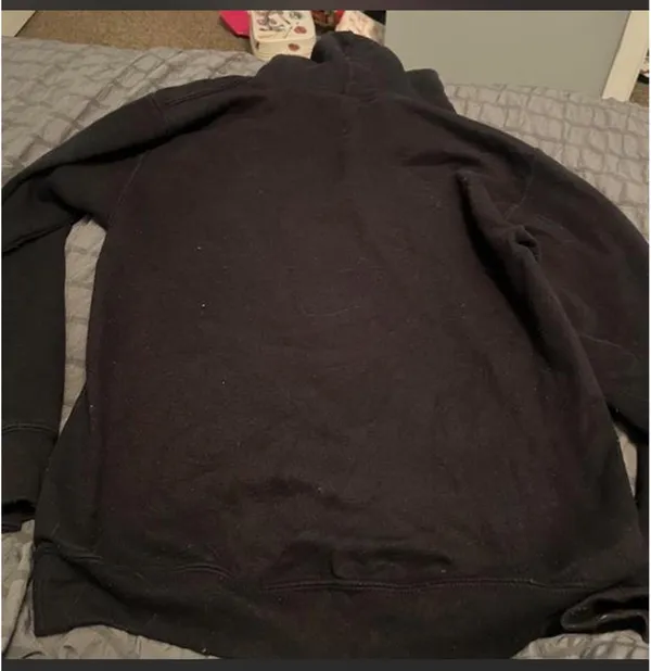 Gildan Hoodie - Image 4