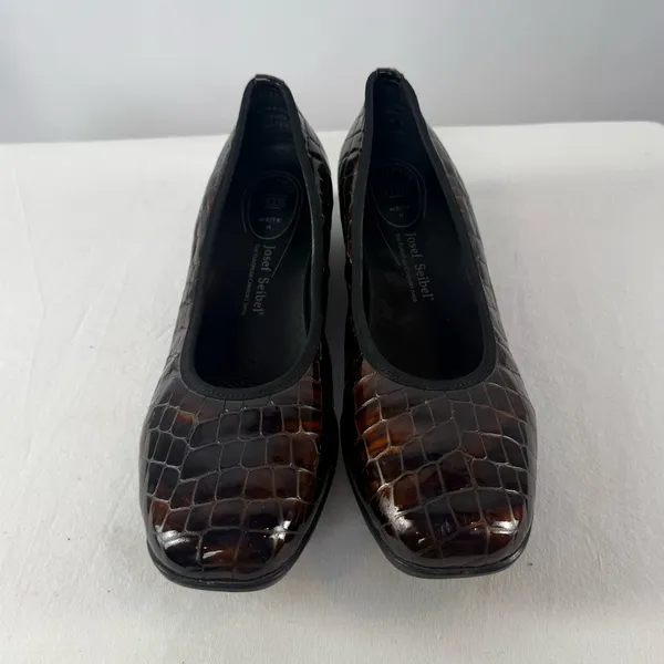 Josef Seibel Bridget Patent Leather Croc Embossed Pumps in‎ Brown Size 9 or 40 - Image 3
