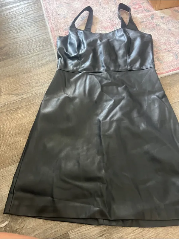 Abercrombie Classic Black Faux Leather Mini Dress - Sleek Square Neck - Image 6