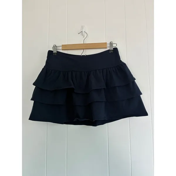 NWT Hollister Navy Blue Tiered Ruffle Skort Built-in Shorts Pockets Medium NEW - Image 5