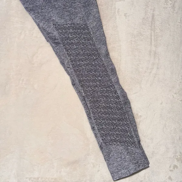 NEW Fabletics Sync Seamless High-Waisted 7/8 Legging - Image 8