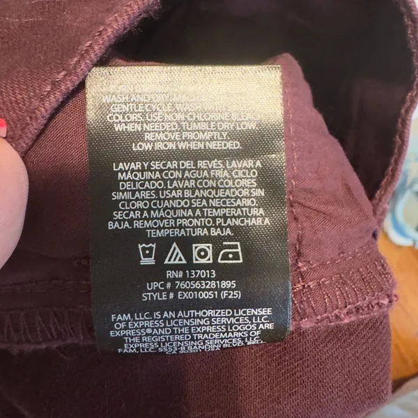 1503 | NWT Express Wine Wash Mid Rise Bootcut Jeans Burgundy Women 6 Fall Office - Image 9