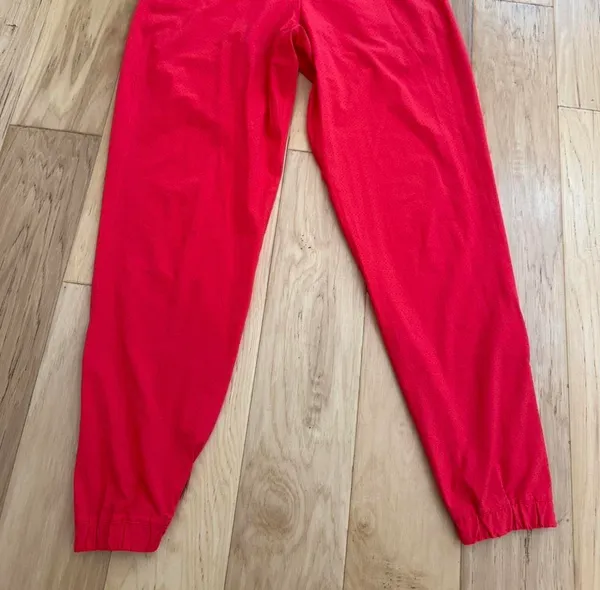 Lululemon - Image 3