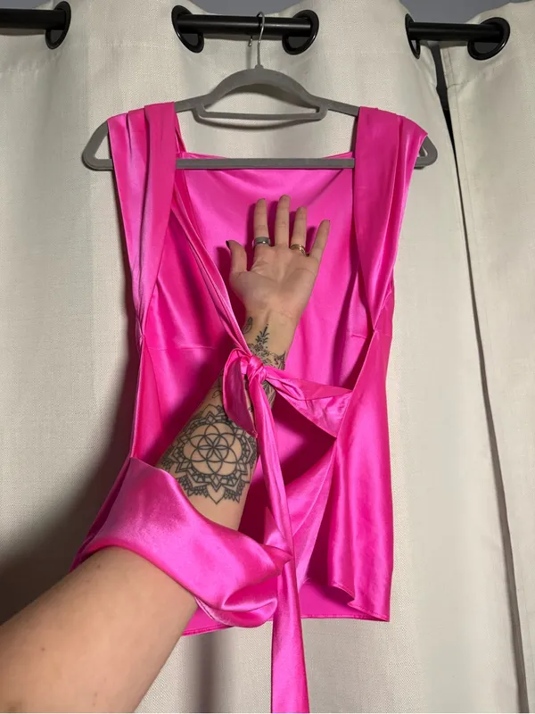 The Bar Asher Silk Backless Top in Bubblegum Hot Pink Size Medium - Image 7