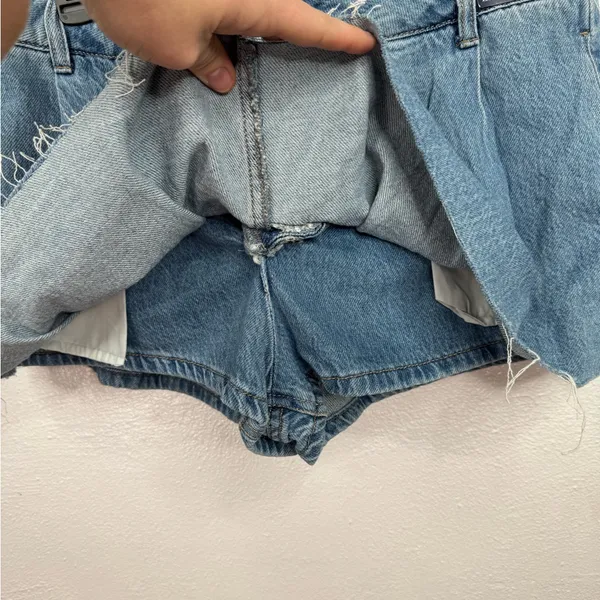 REWASH Skort Womens Size 5 Blue Denim Pleated Mini Raw Hem Built-In Shorts - Image 5