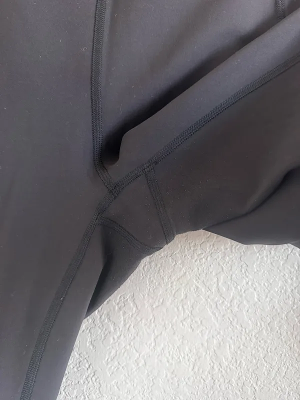 Lululemon Invigorate HR Tight 25” 6 Black - Image 3