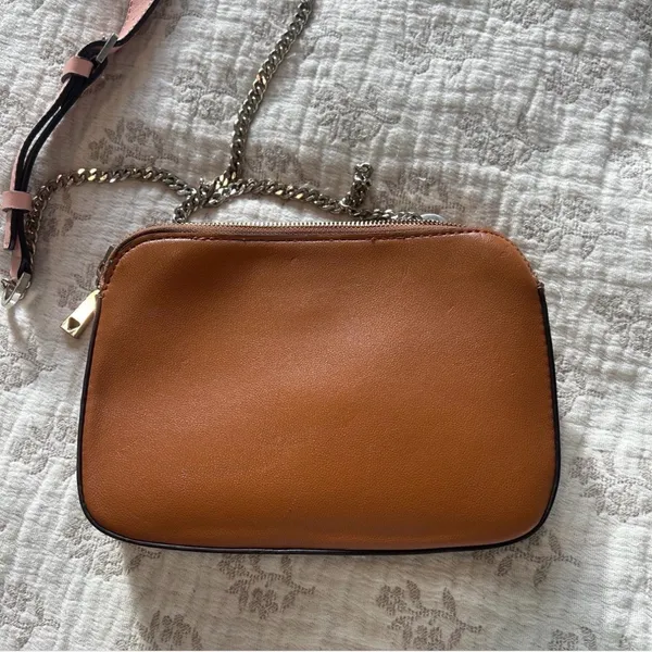 Guess Brown Crossbody Bag with Chain Strap - Image 4