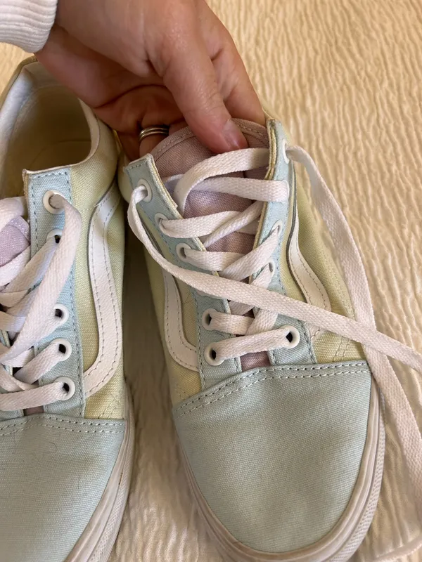 vans  - Image 3