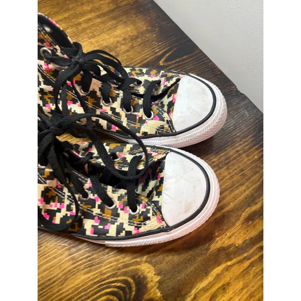 Converse Tan Cheetah Print Sneakers Size 5.5‎ - Image 3