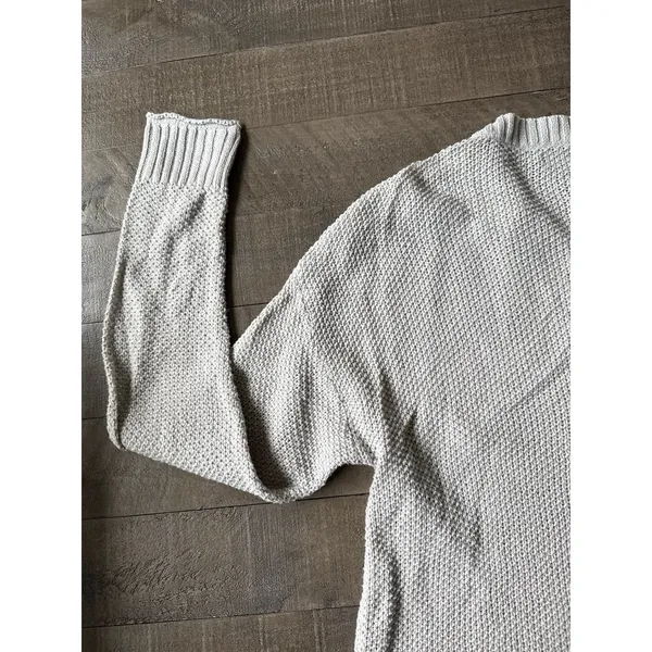American Eagle Grey Pullover Knit Sweater Partial Button Long Sleeves Size S‎ - Image 7