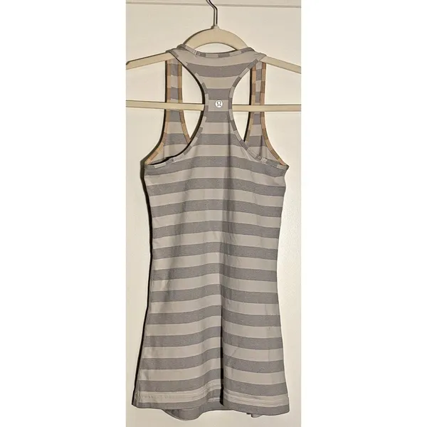 Lululemon Athletica Women Gray Striped‎ Active Tank (PTP: 13", Length: 26") - Image 2