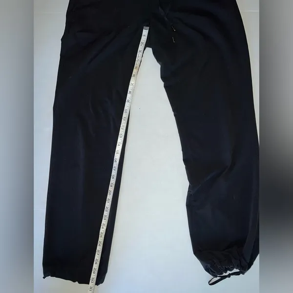Athleta Women’s Black Joggers Pull On Pants Size 8 - Image 5