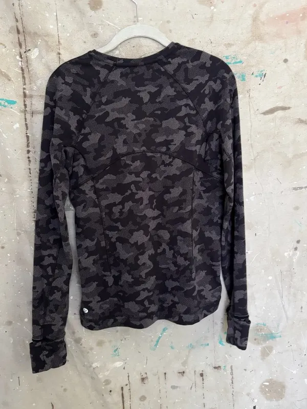 Lululemon Runderful Long Sleeve, Heritage Camo Jacquard Black Lunar Rock - Image 4