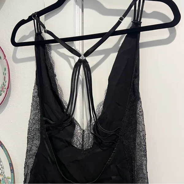 NEW Victorias Secret Chemise Black Lace Small - Image 4