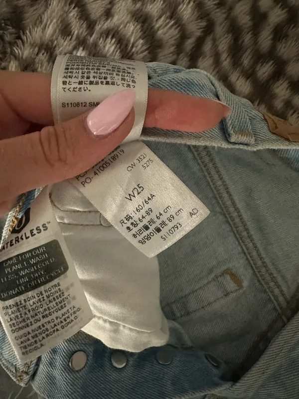 Levi’s 501 Denim Shorts - Image 4