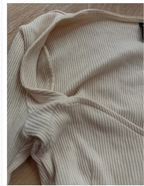 H&M Divided Cream Ribbed Sweetheart Long Sleeve Crop Top S - Image 3