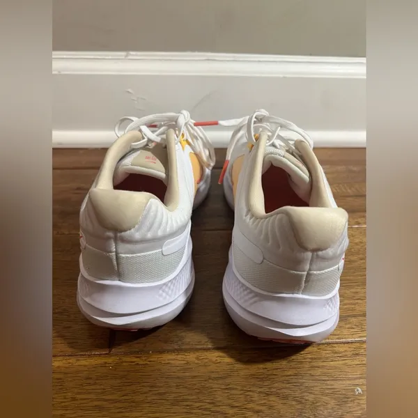 Nike womens Nike Quest 5 White Size 8.5 - Image 5