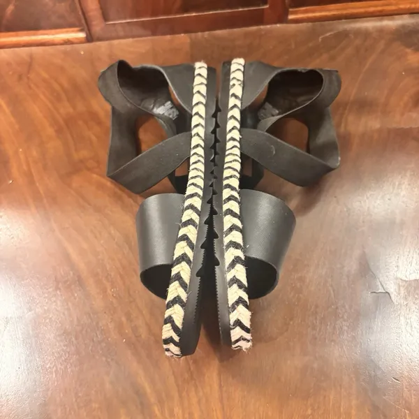 Sorel Ella II Sandals Women's Size 10 Black Leather Elastic Strap Espadrille‎ - Image 3