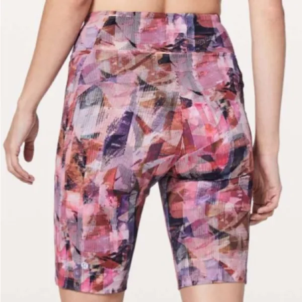 Lululemon On Pace Short 10" Inseam Sun Dazed Multi Pink Size 4 - Image 2