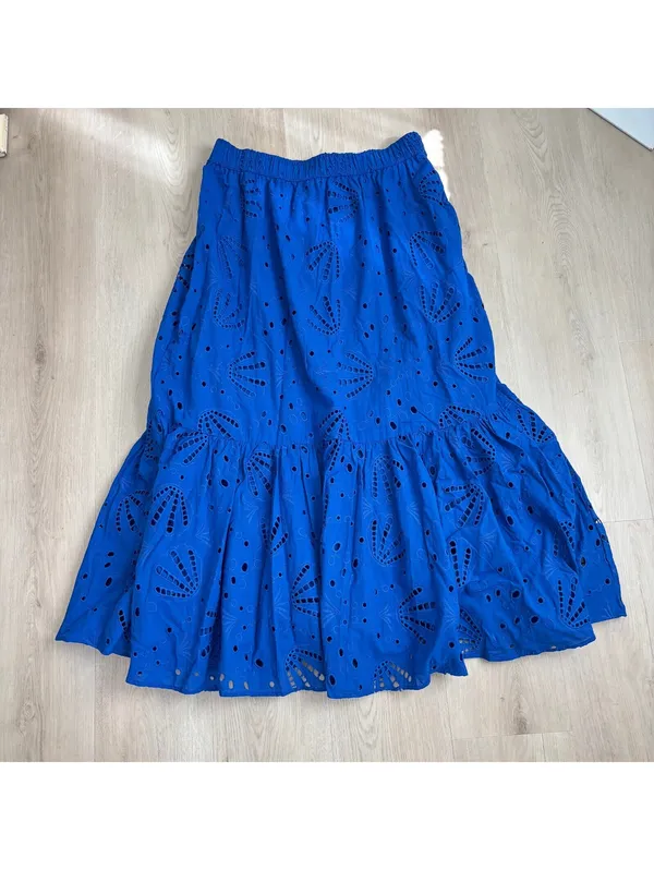 Loft EUC Women's Blue Tiered Eyelet Midi Skirt Size L - Image 5