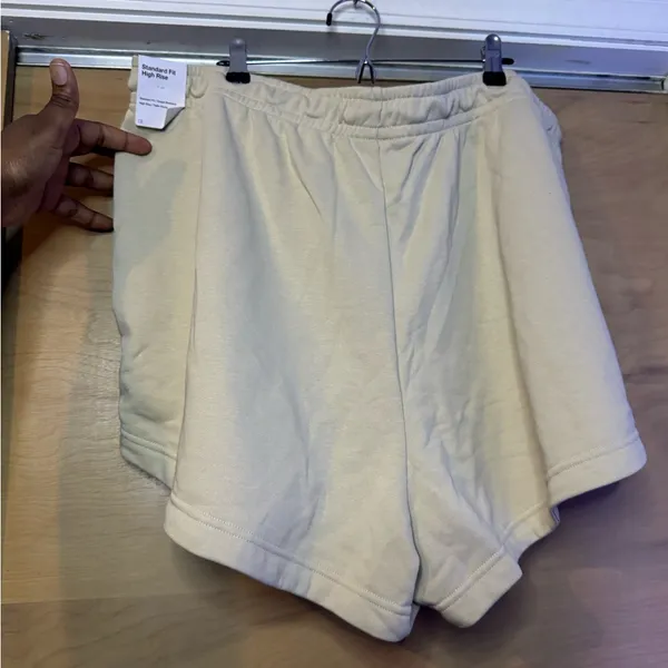 Nike Women's Cream Athletic Shorts - Image 4