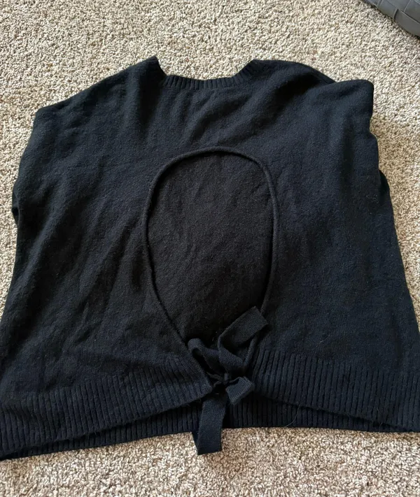 American Eagle Outfitters Sweater - Image 2