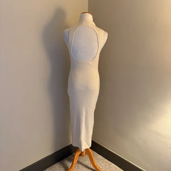 Aritzia Babaton‎ Cream Midi Dress Mock Neck Cut Out Open Back Large - Image 6