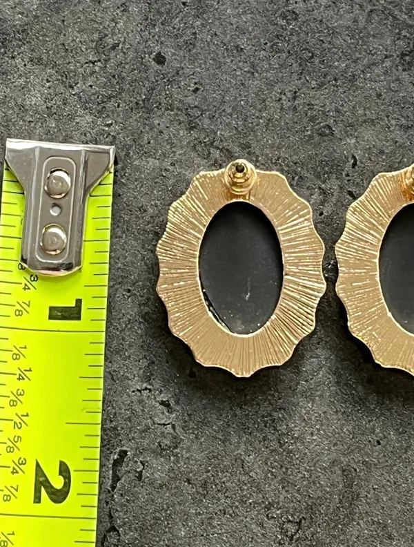 Anthropologie 14K Cameo Larger Earrings - Image 6