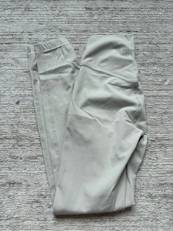 Pavoi High-Waist Leggings in Beige (Size XS) - Image 3