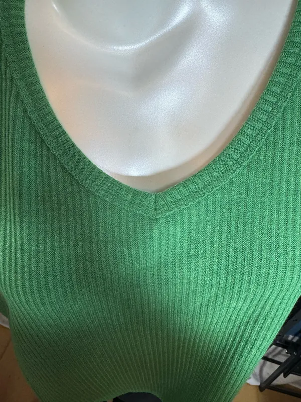 NWOT Zenana v neck sweater top - Image 6
