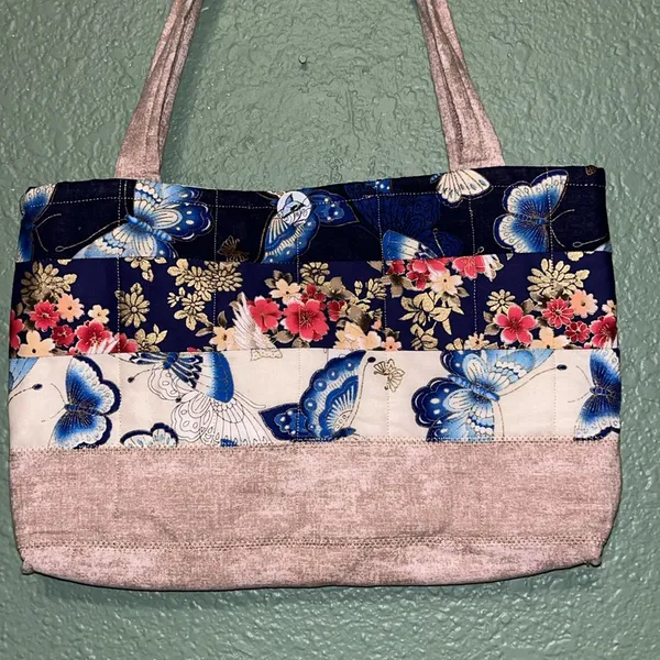 Vintage Quilted butterfly tote bag purse - Image 3