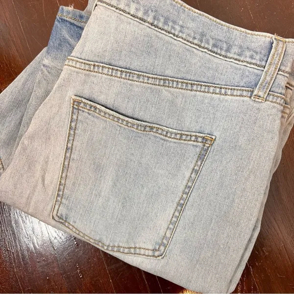 Universal Thread Vintage Straight Jeans N2 - Image 3