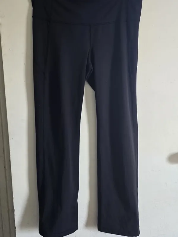 Under Armour Black Straight-Leg Performance Pants - Image 3