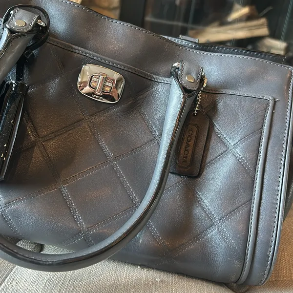 COACH Chelsea Carryall Purse‎ Pleated Grey Patent Black Leather Tassel - Image 3