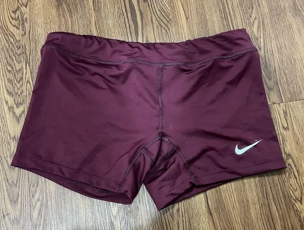 Nike Maroon 5” Performance Game Volleyball Shorts Size Large - Image 2