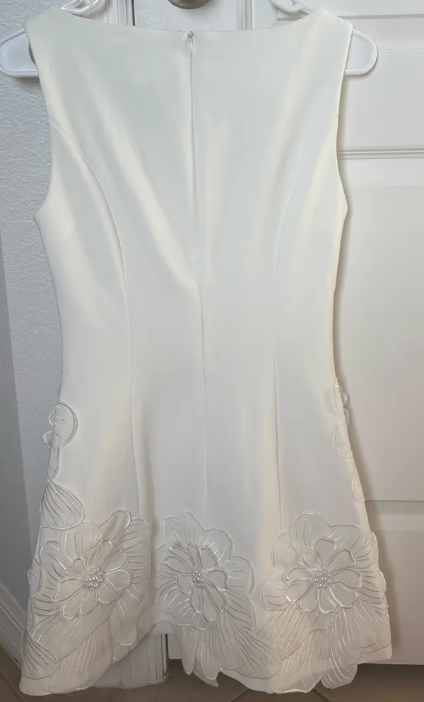 Elliatt Janelle Mini Dress In White - Image 2