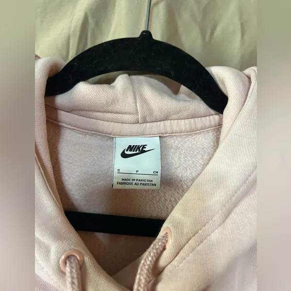 Nike sweatshirt - Image 2