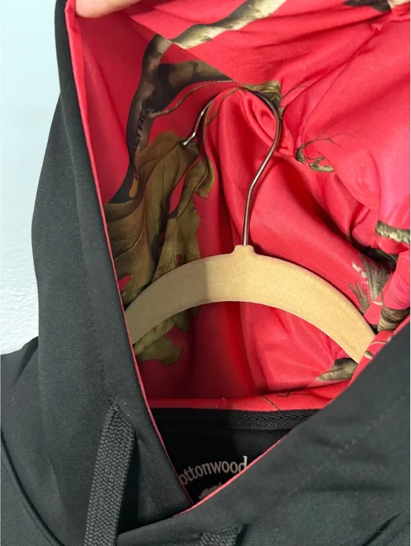 Cottonwood Canyon Realtree Black and Red Hoodie Sweatshirt Size S - Image 2