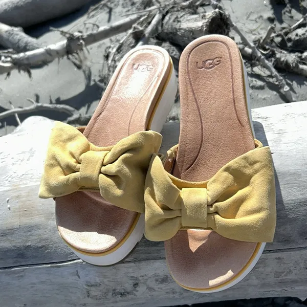 UGG Yellow Bow Platform Sandals Size 6.5 - Image 6