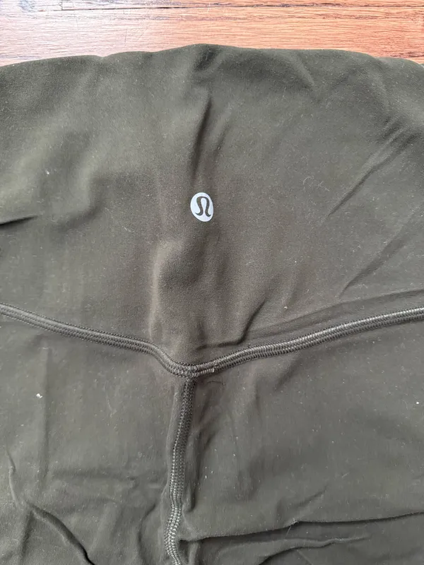 Dark green Lululemon Leggings 25” - Image 3